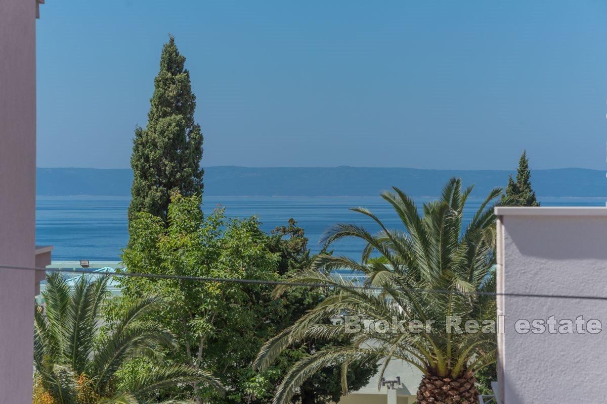 Leilighetshus nær stranden