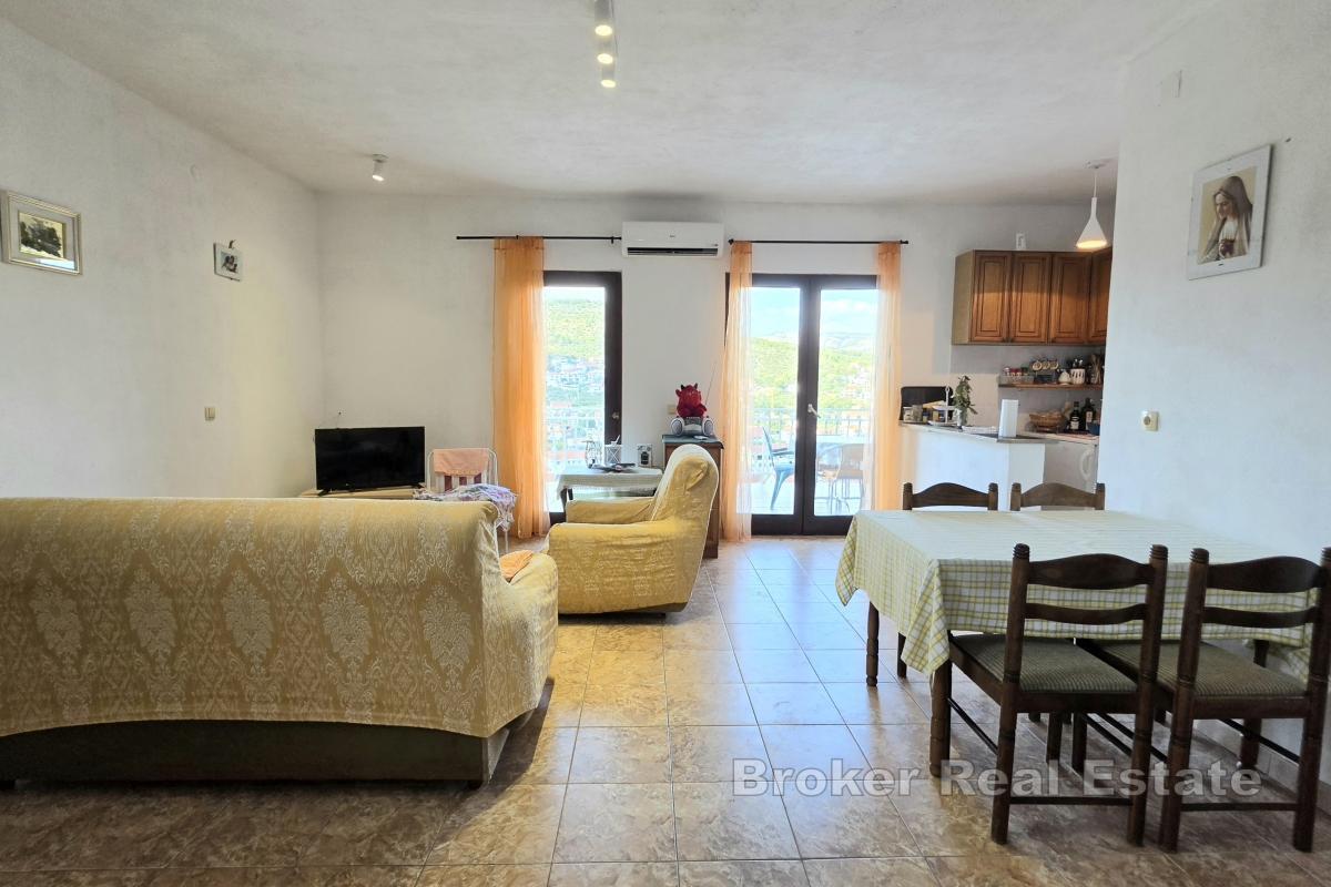 Haus mit Pool in ruhiger Lage