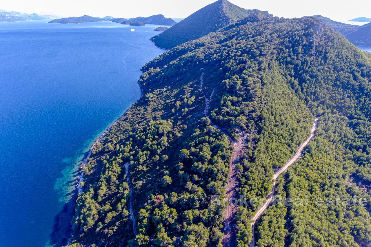 Peljesac, budowanie ziemi nad morzem