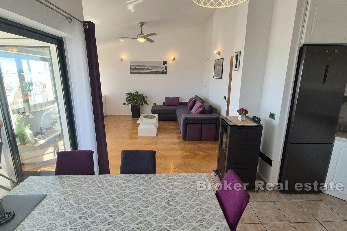 Apartment with sea view