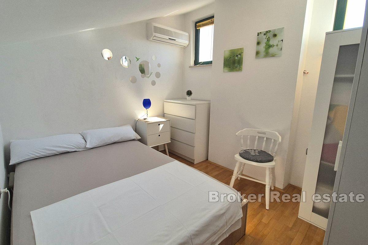 Apartment with sea view