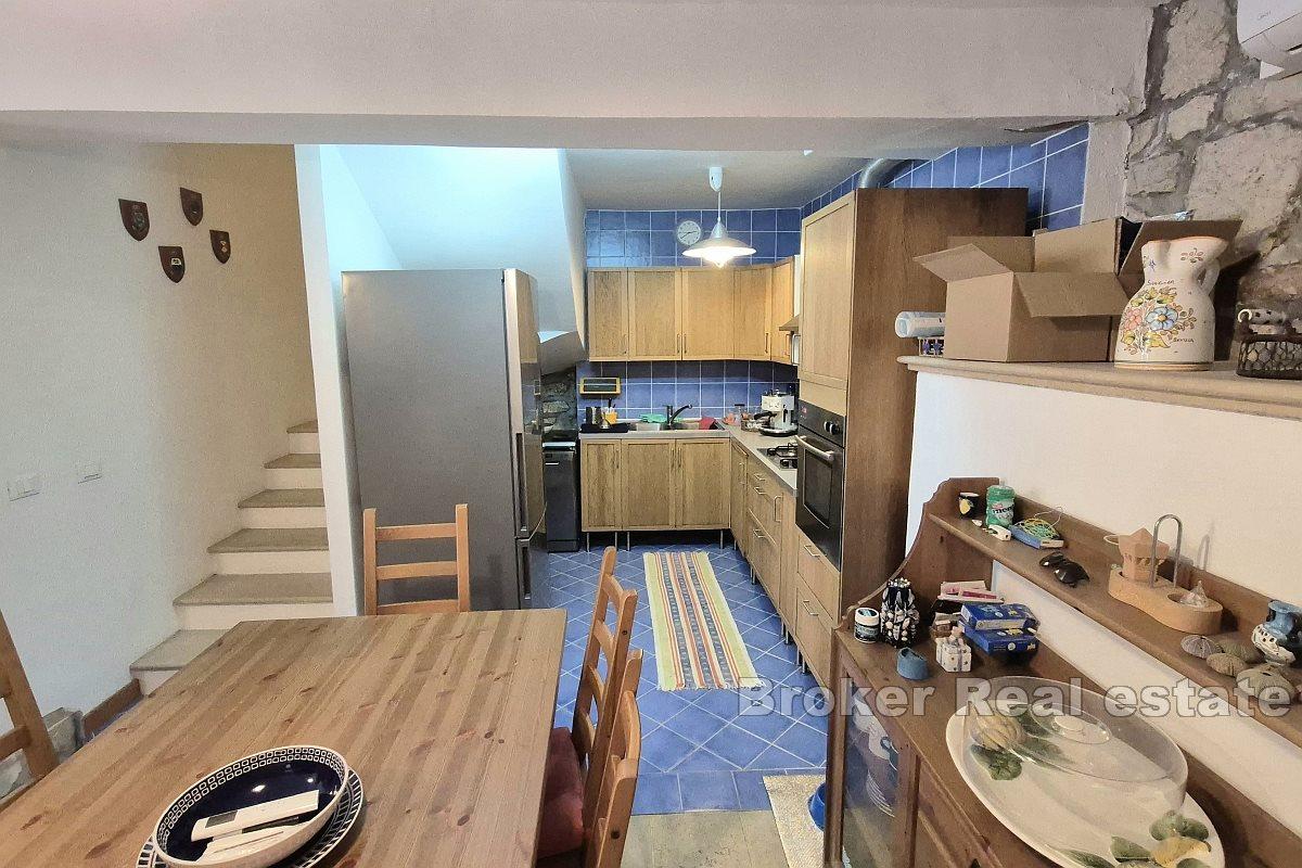 Ideální rekreační dům v klidné zátoce s výhledem na moře