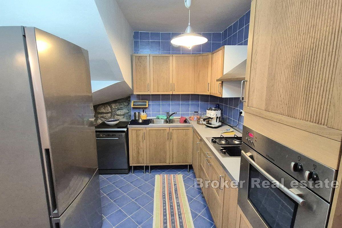 Ideální rekreační dům v klidné zátoce s výhledem na moře