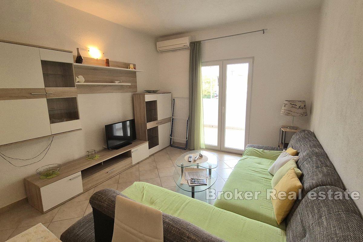 Современная меблированная квартира с парковочным местом