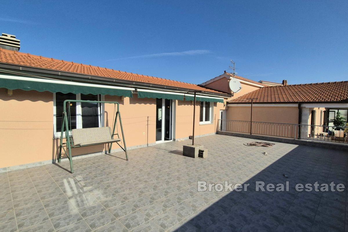 001-2047-31-Dalmatian-hinterland-Residential-and-commercial-property-for-sale