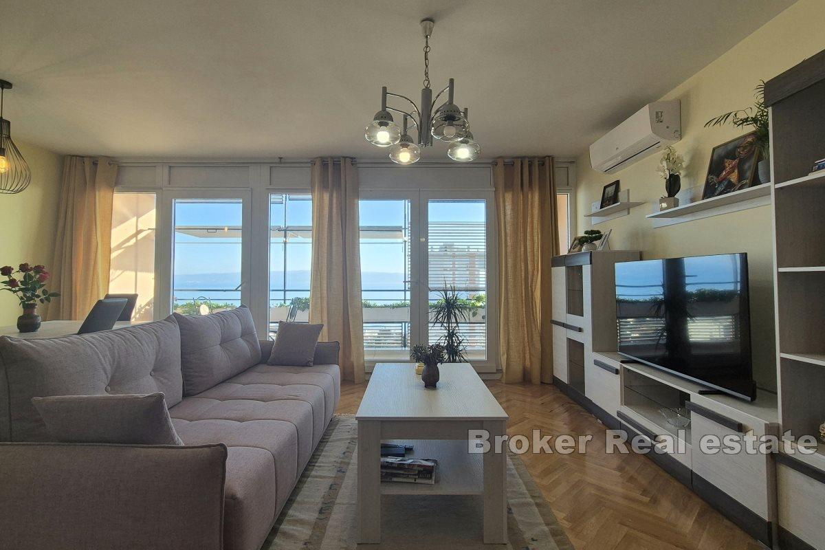 Möblierte Wohnung mit Meerblick