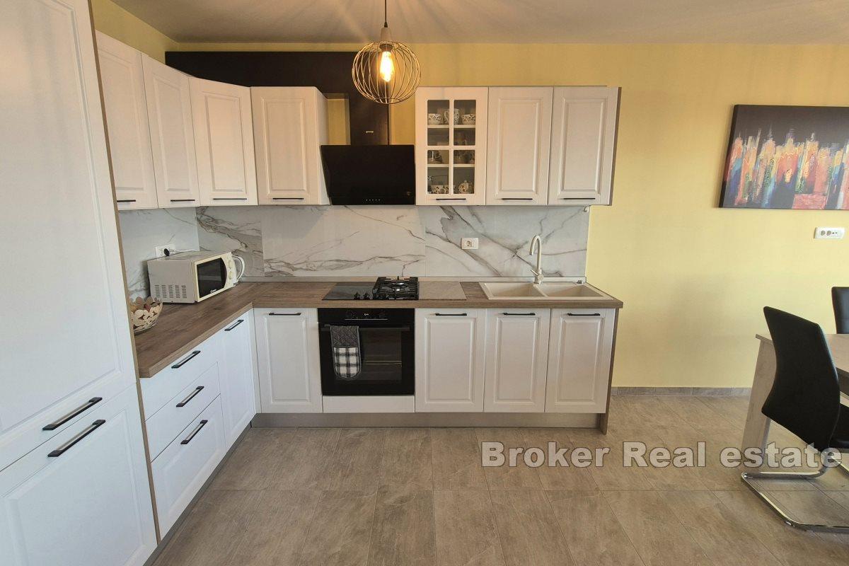 Möblierte Wohnung mit Meerblick