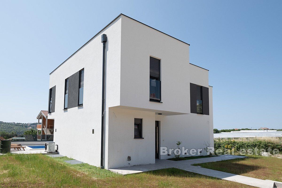 Trogir - Moderná vila s bazénom