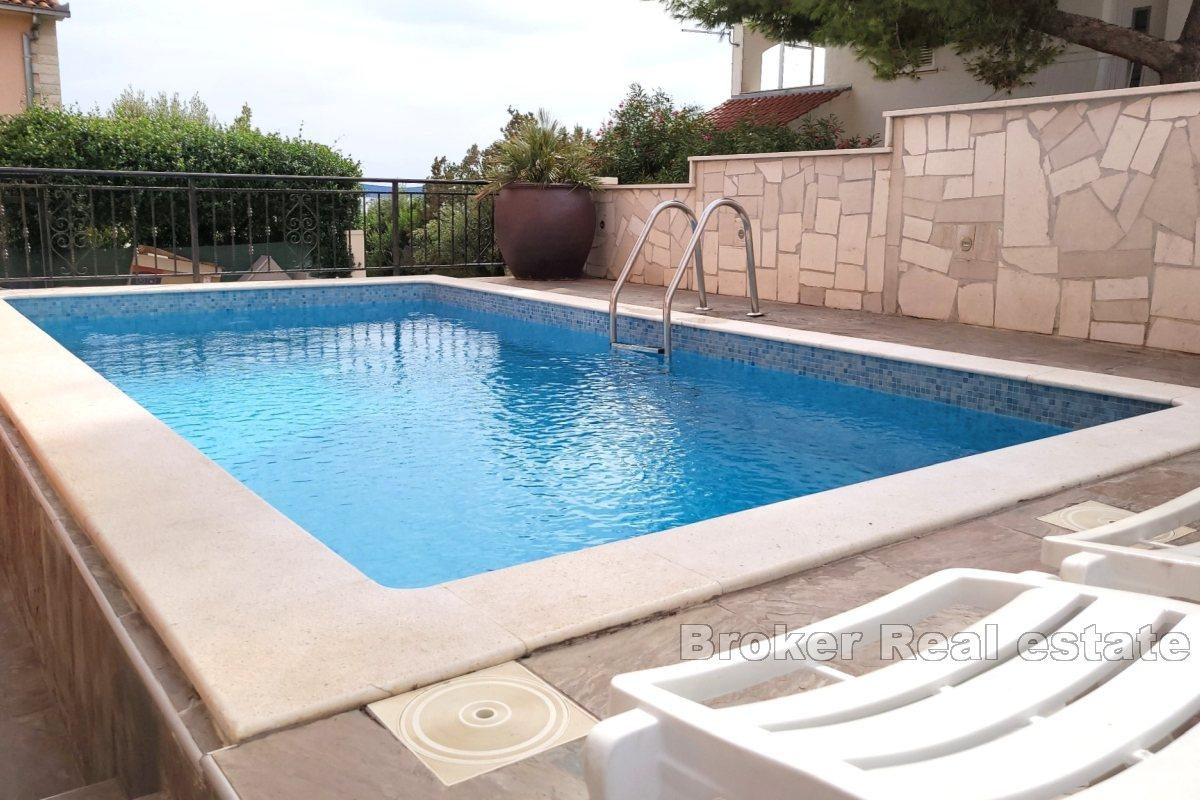 Apartment house in a prime location