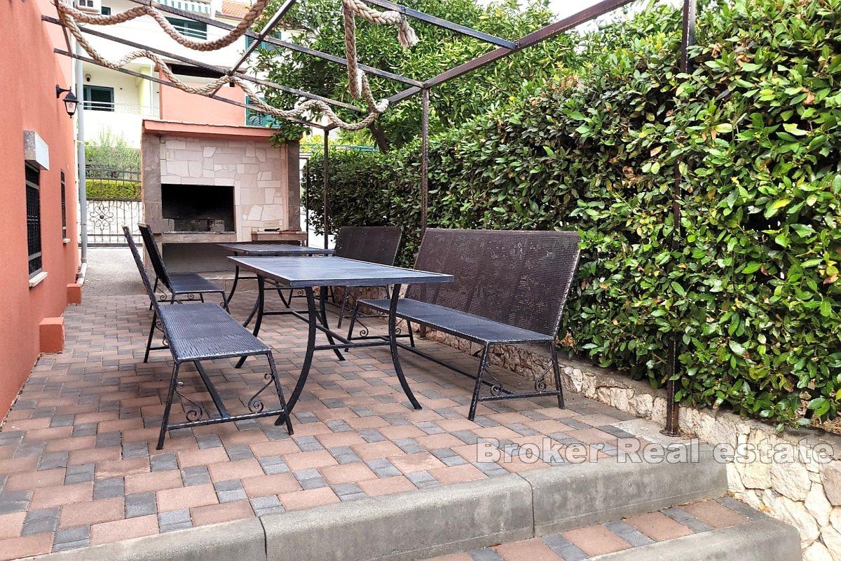 Apartment house in a prime location