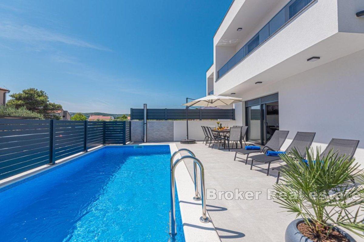 Semi detached villa near the sea