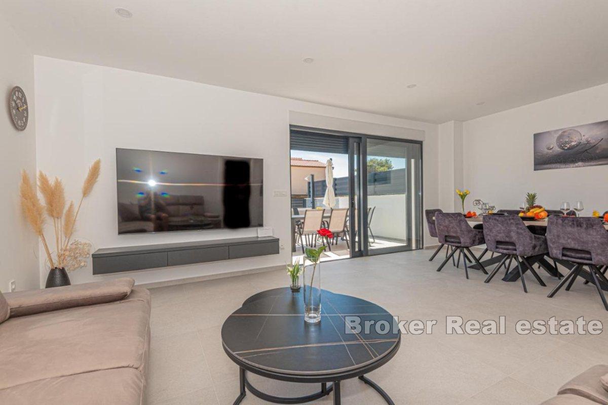 Dvojdomek v blízkosti moře