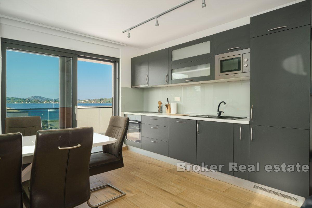 Vodice - Moderný penthouse s výhľadom na more