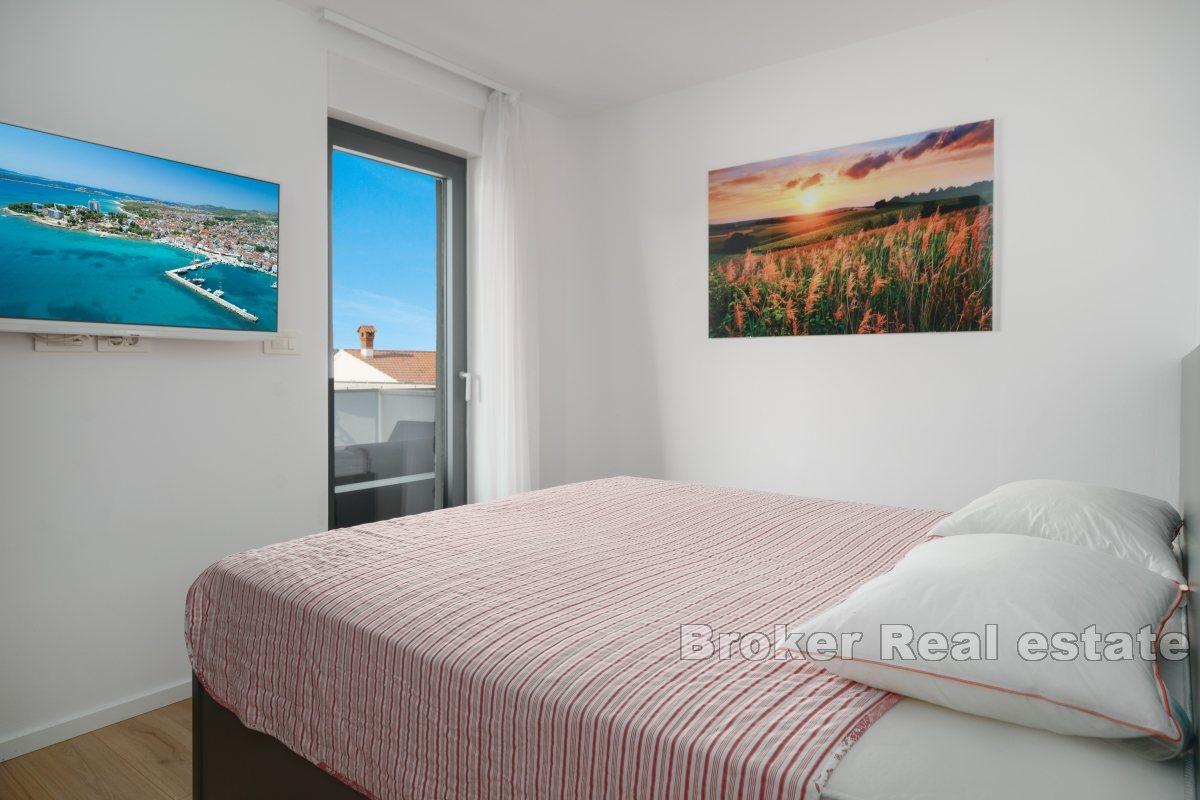 Vodice - Moderný penthouse s výhľadom na more