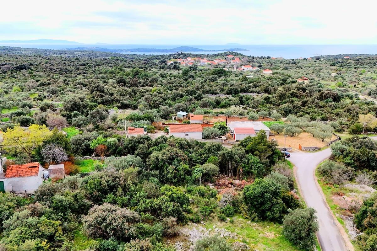 001-2047-60-Rogoznica-Bilding-land-in-a-peaceful-setting-for-sale