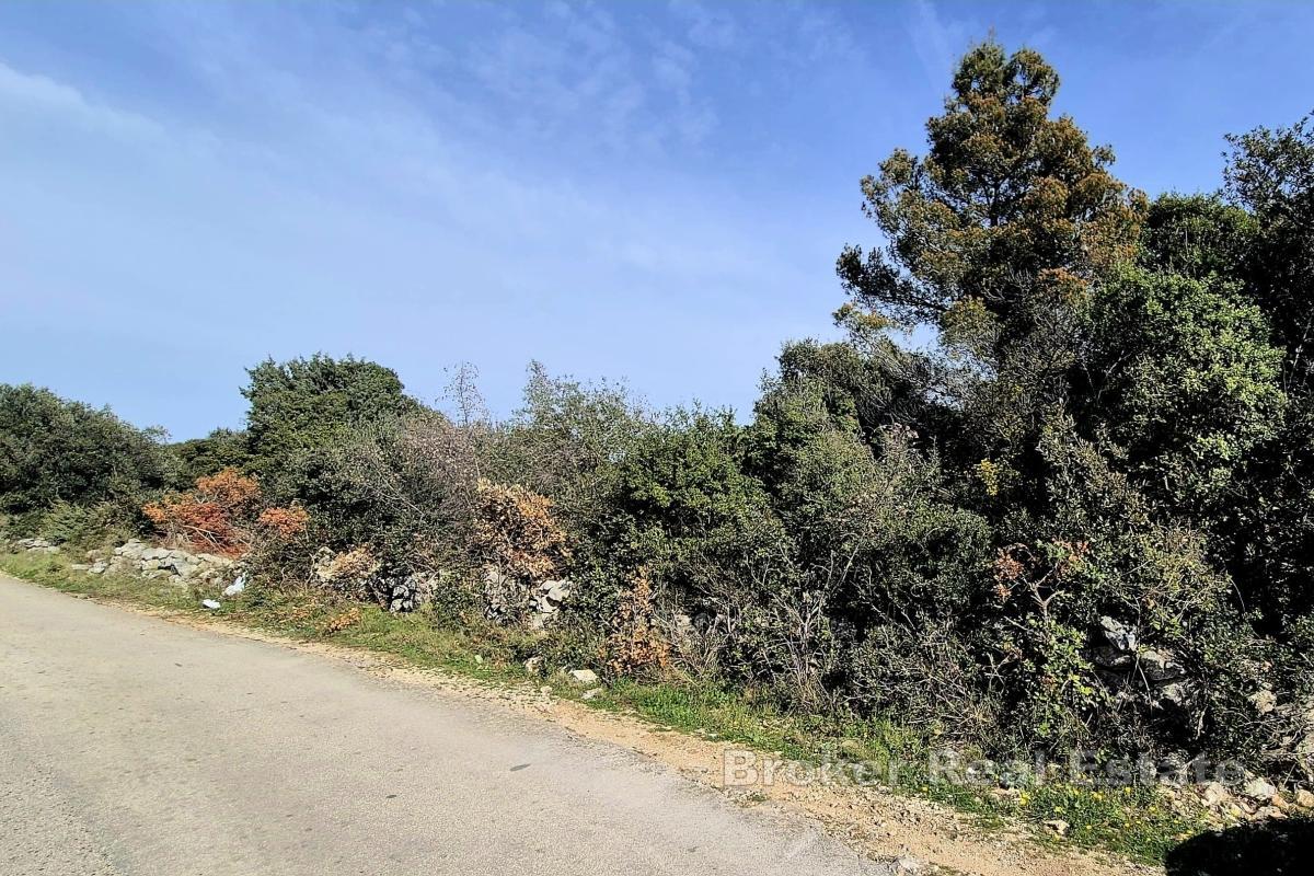 Terreno edificabile con vista libera sul mare