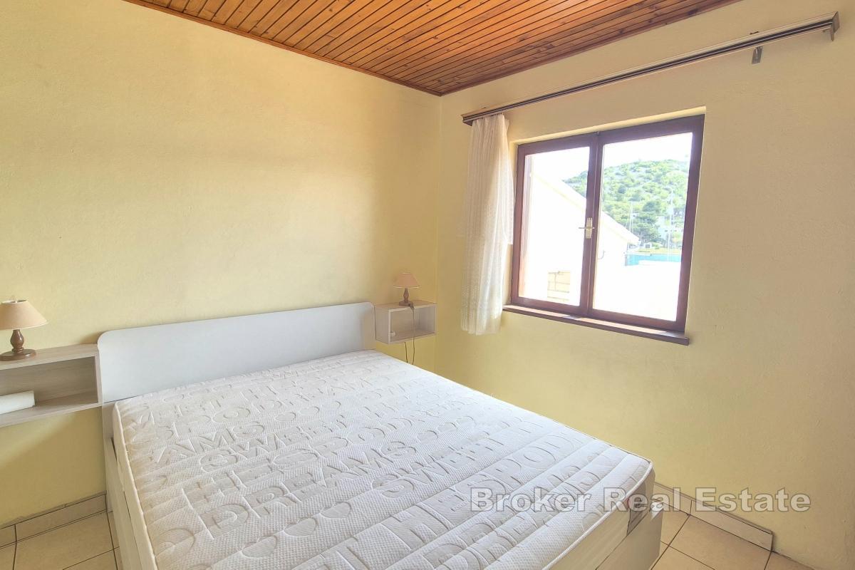 Szesnastopokojowy dom nad morzem