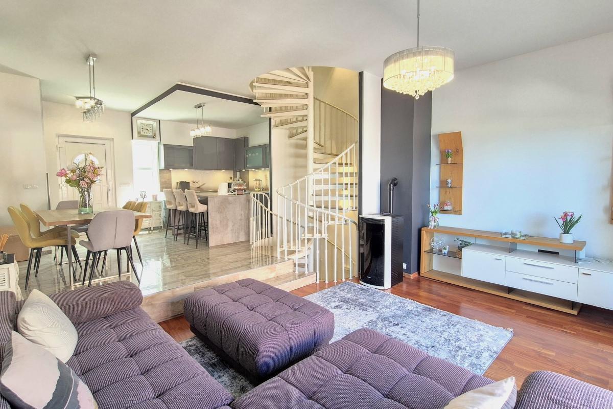 Appartement avec trois chambres et garage