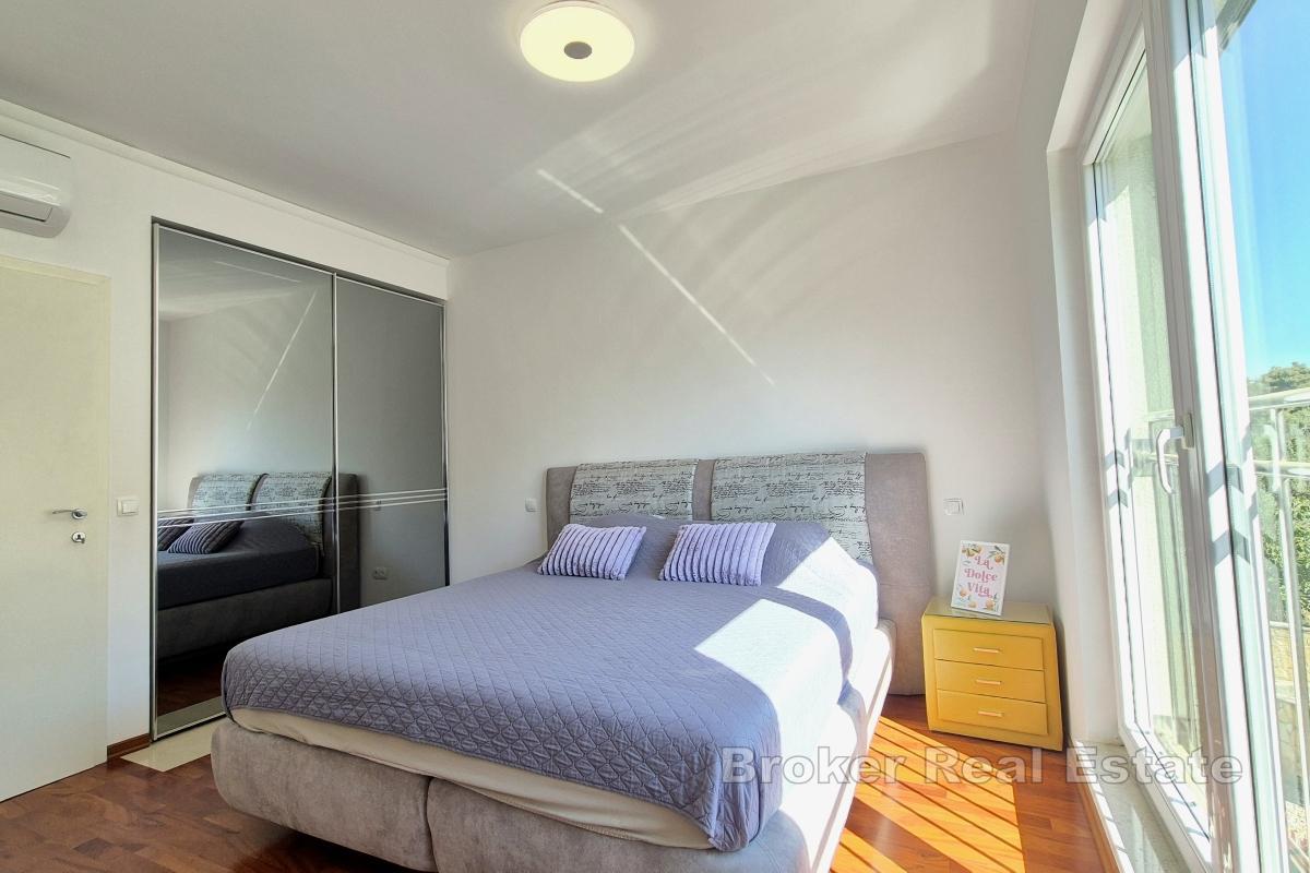 Leilighet med tre soverom og garasje