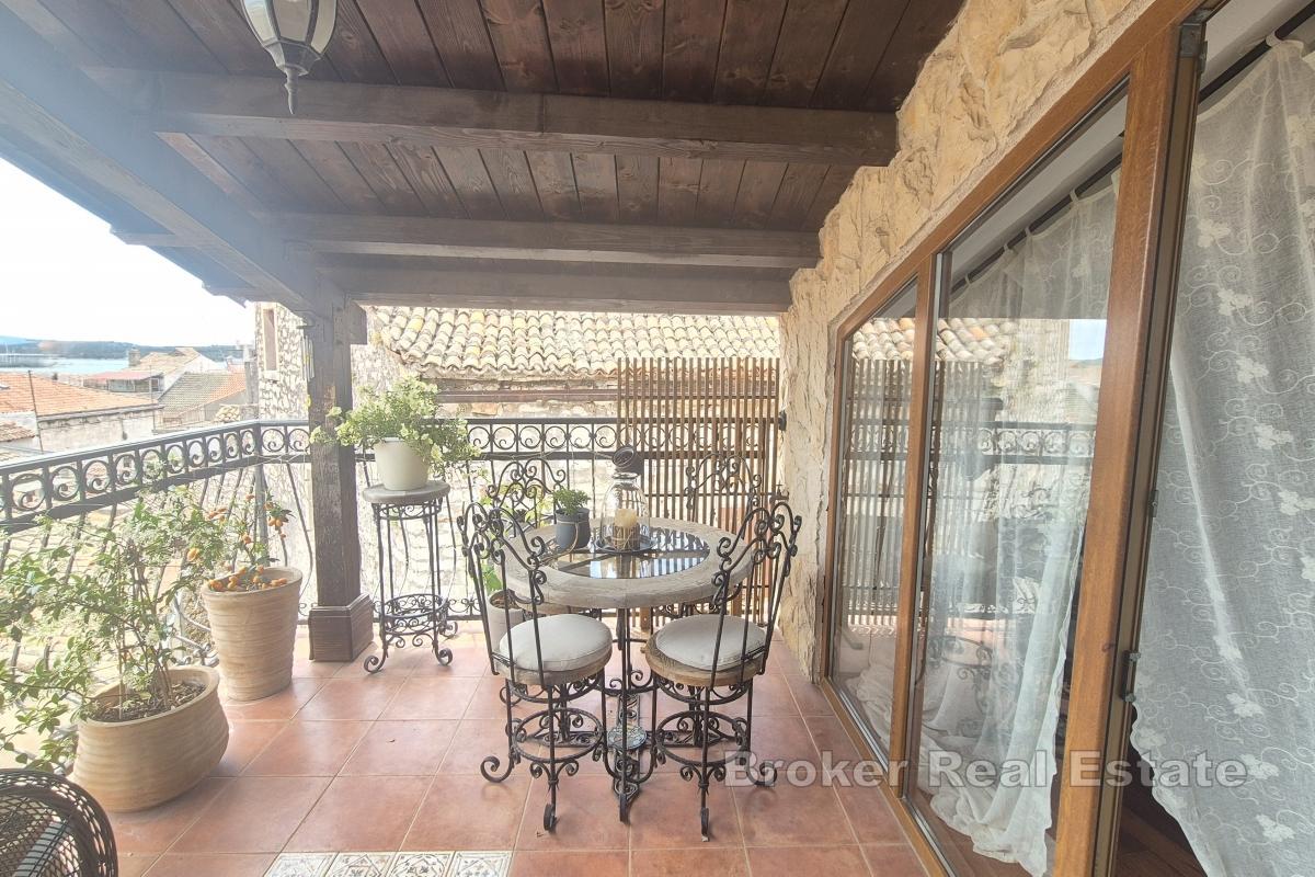 Dom w centrum z dwoma lokalami mieszkalnymi