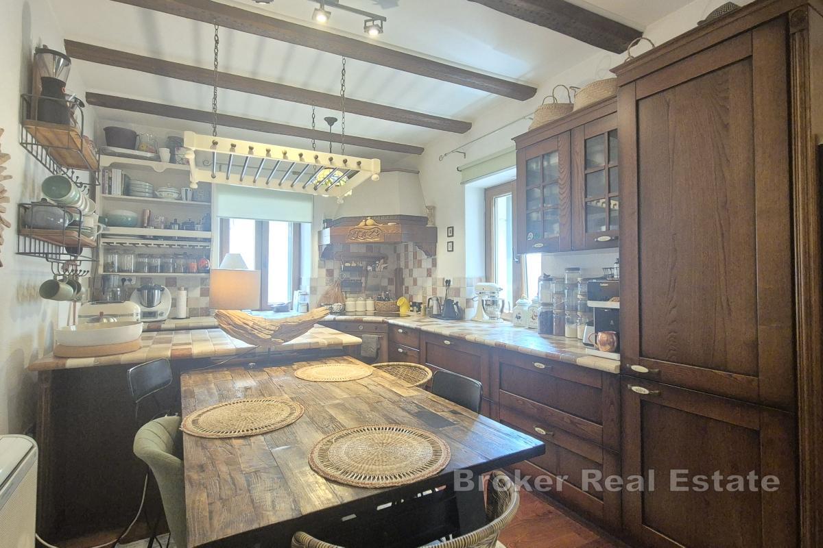 Dom w centrum z dwoma lokalami mieszkalnymi