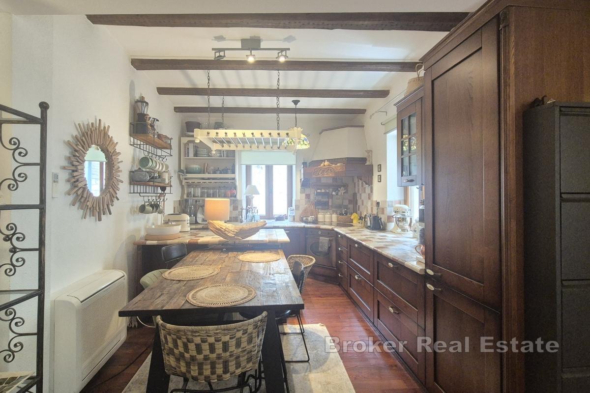 Dom w centrum z dwoma lokalami mieszkalnymi