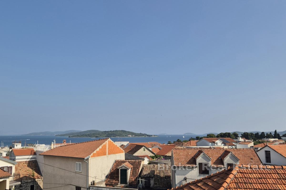 Dům s výhledem na moře v centru