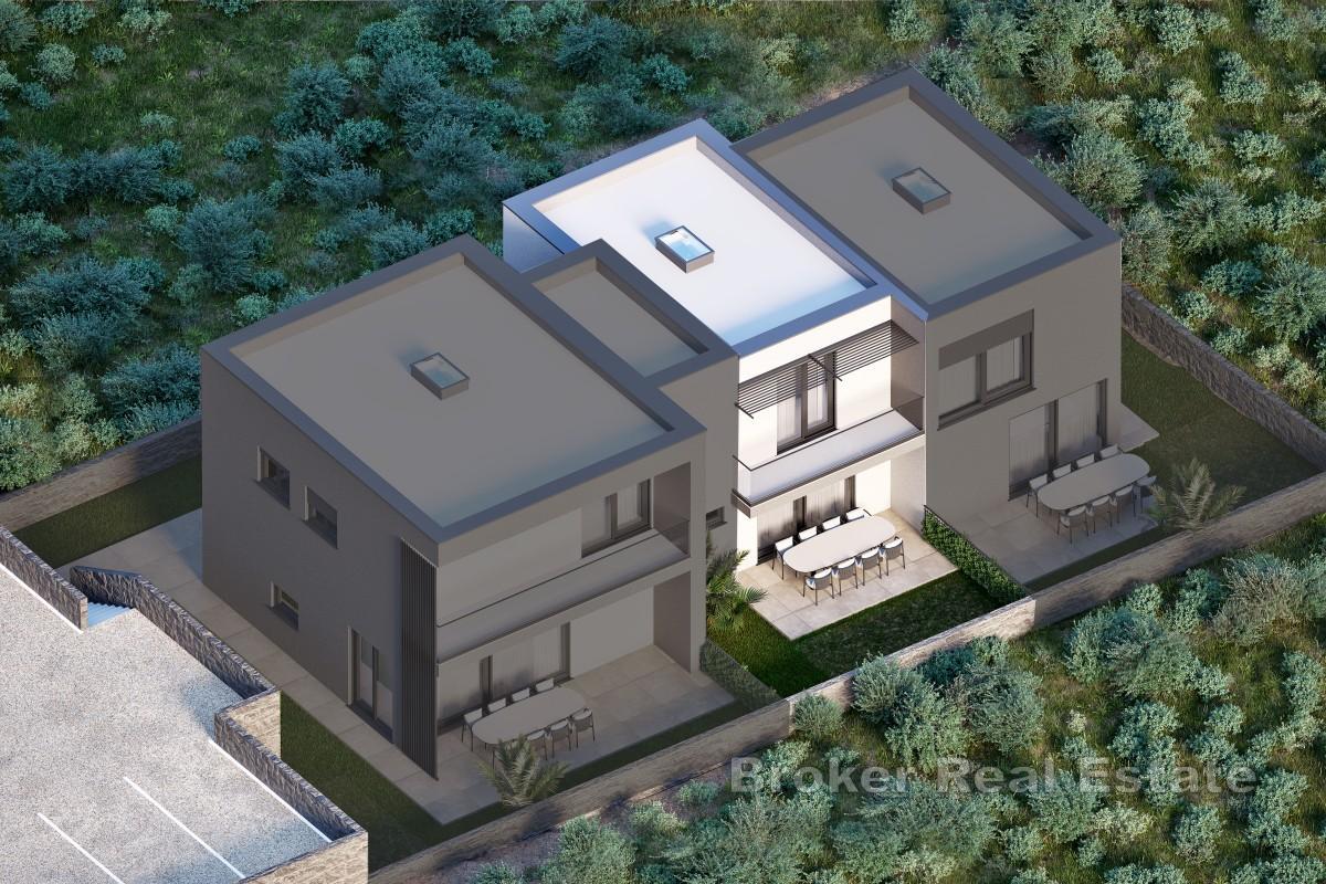 Triplex s parkirnim mjestima i opcijom bazena