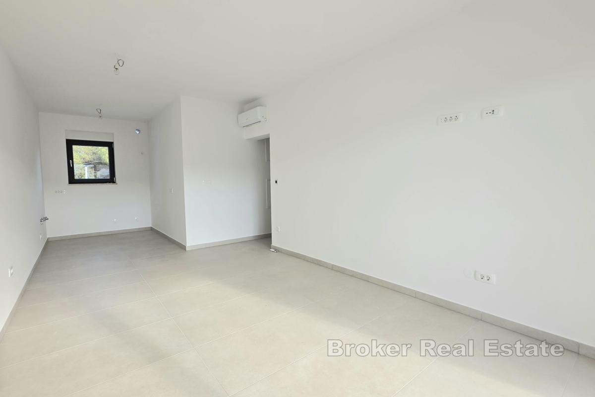 Penthouse z tarasem na dachu i widokiem na morze