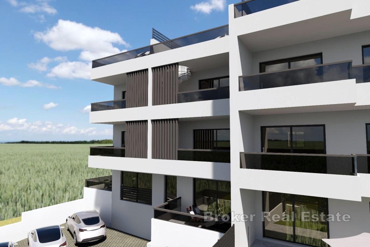 Penthouse z tarasem na dachu i widokiem na morze