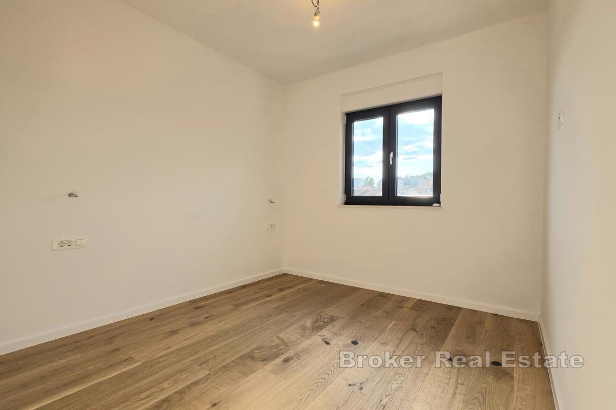 Penthouse z tarasem na dachu i widokiem na morze
