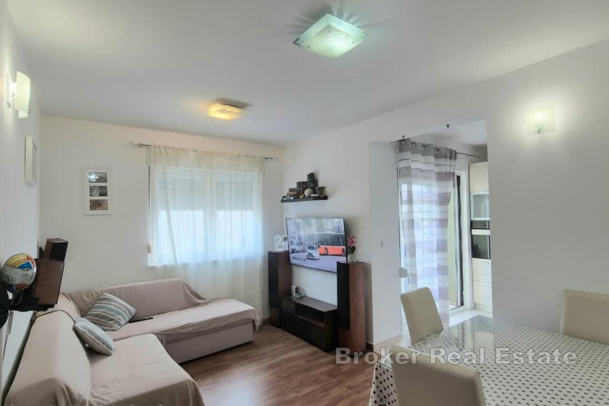 Dvosoban stan s parkingom