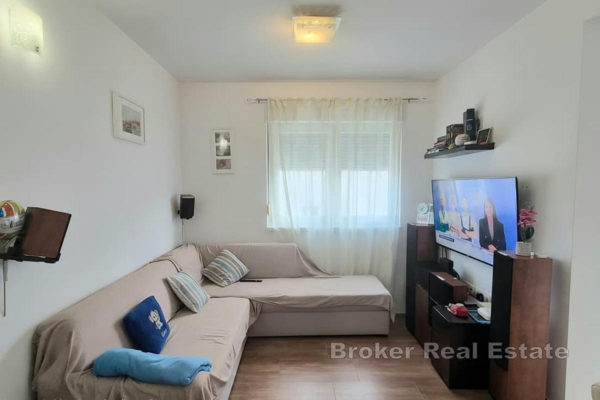 Dvosoban stan s parkingom