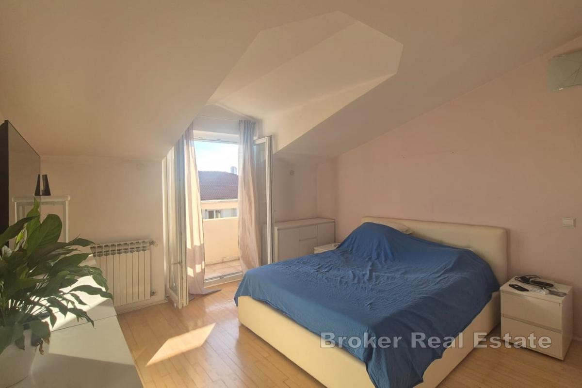 Trzypokojowy apartament dwupoziomowy