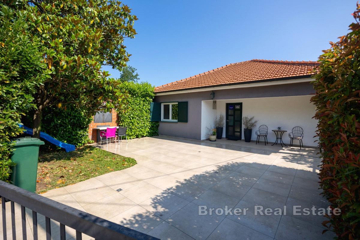 Kuća s bazenom i saunom