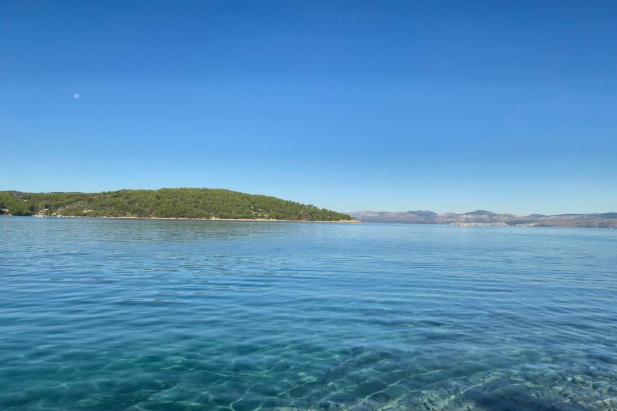 001-2047-98-Solta-Building-land-in-the-first-row-to-the-sea-for-sale