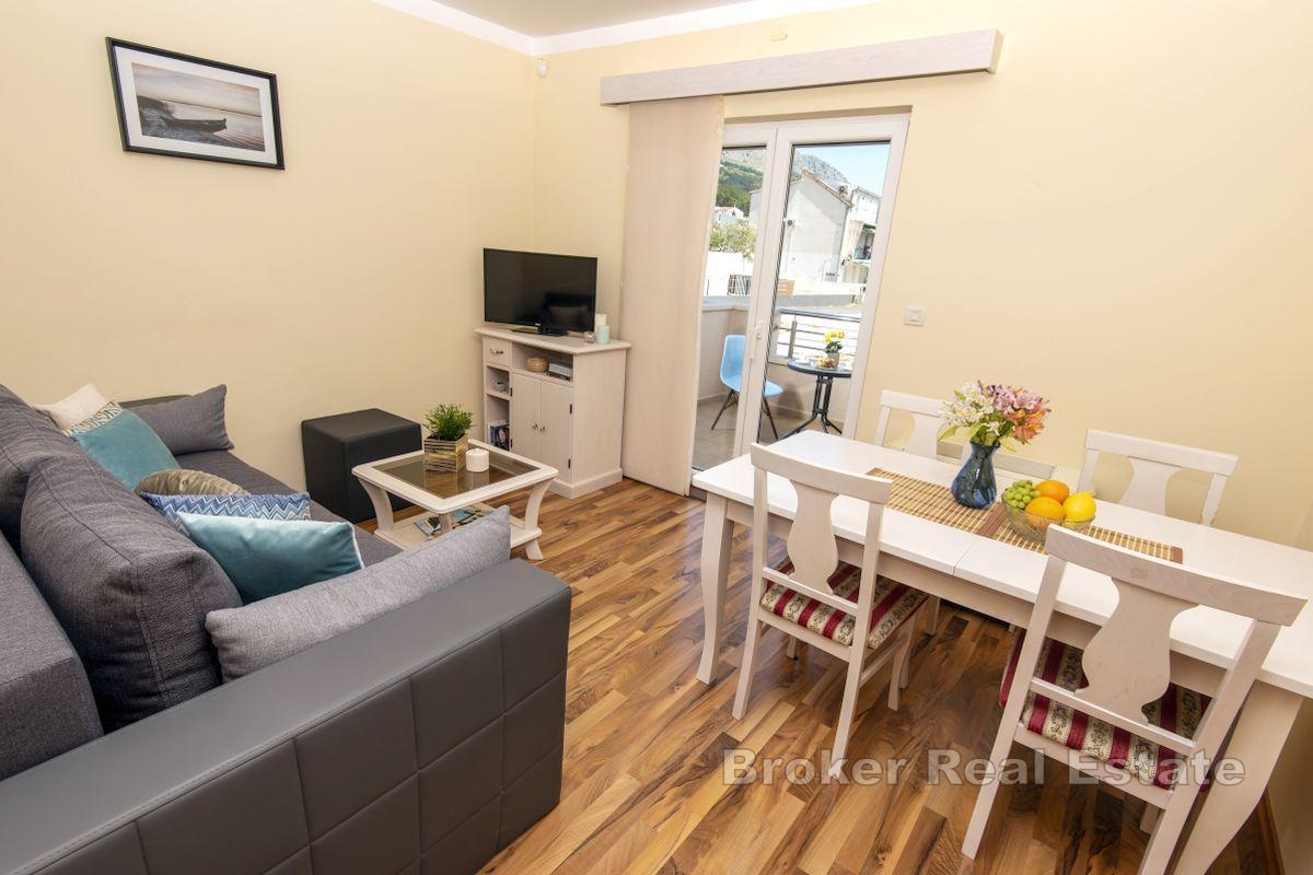 Vakkert feriehus med panoramautsikt over havet