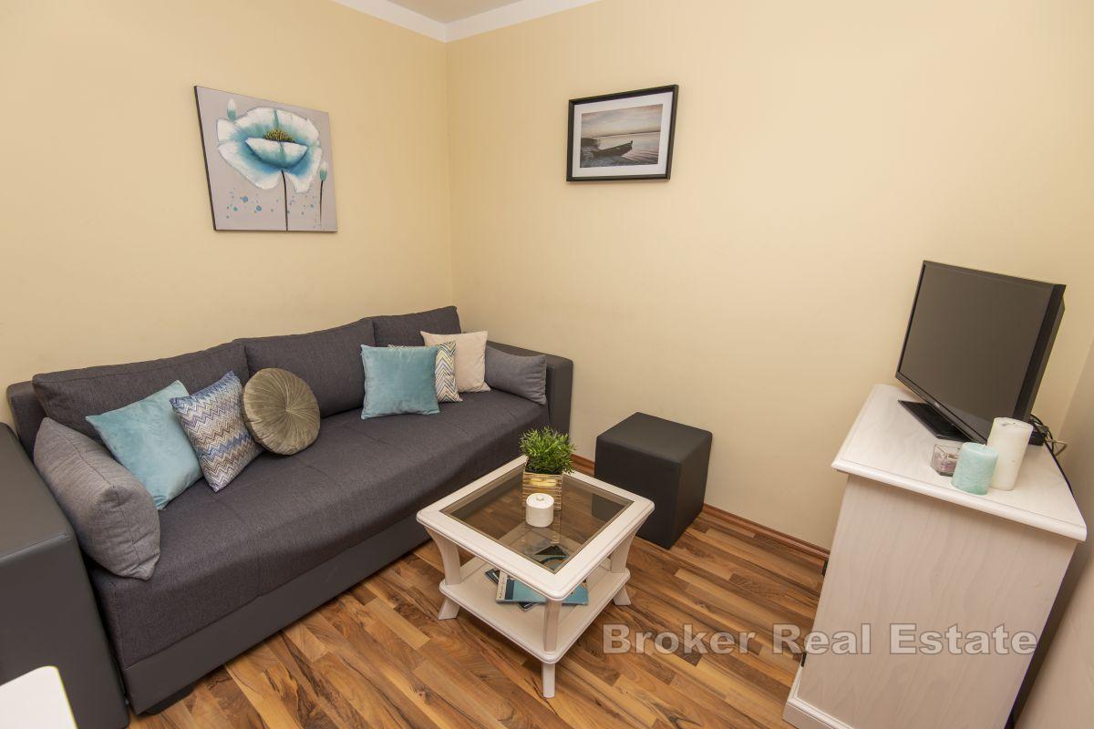 Vakkert feriehus med panoramautsikt over havet