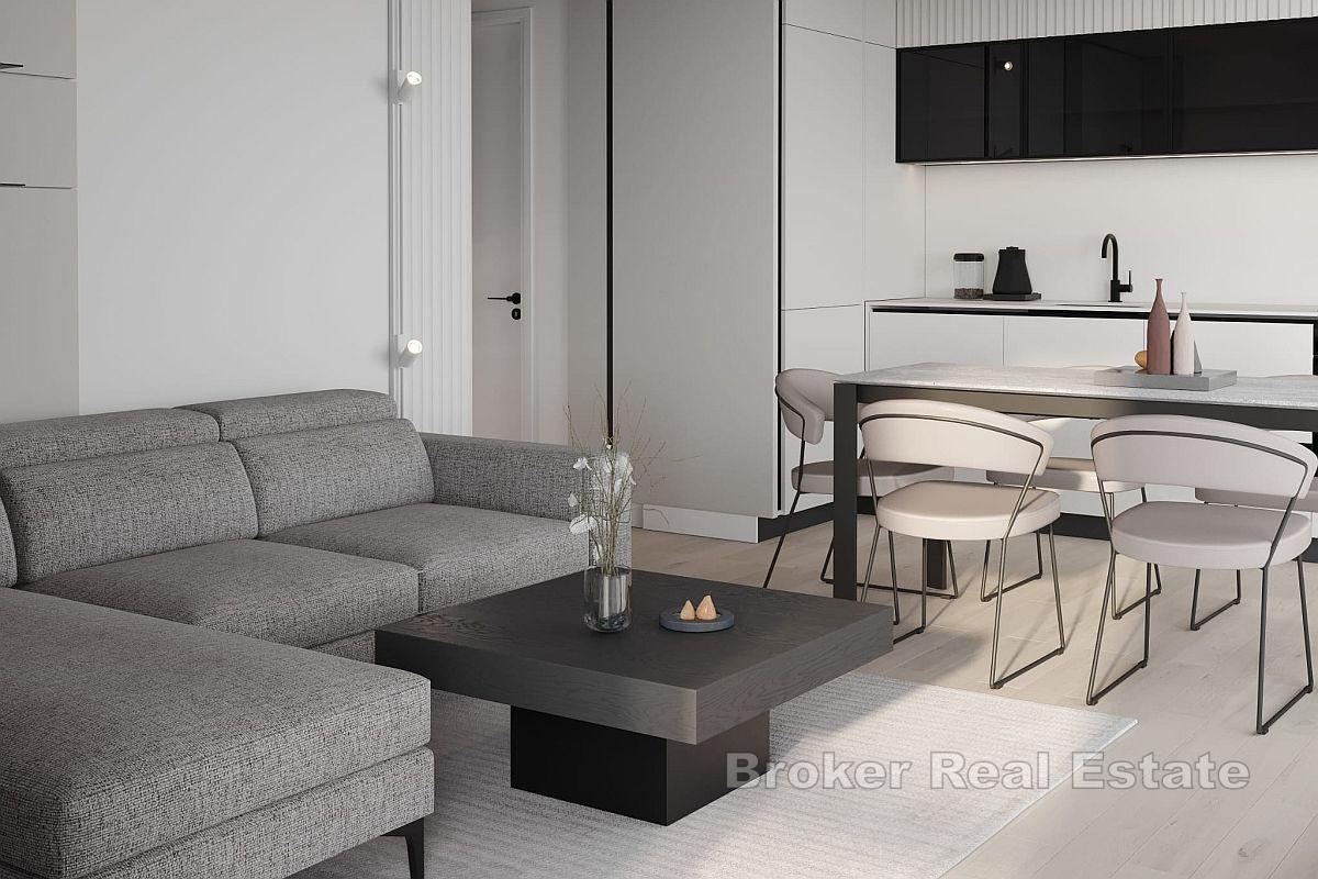 Nowoczesne apartamenty w nowym budynku z widokiem na wybrzeże Morza Śródziemnego