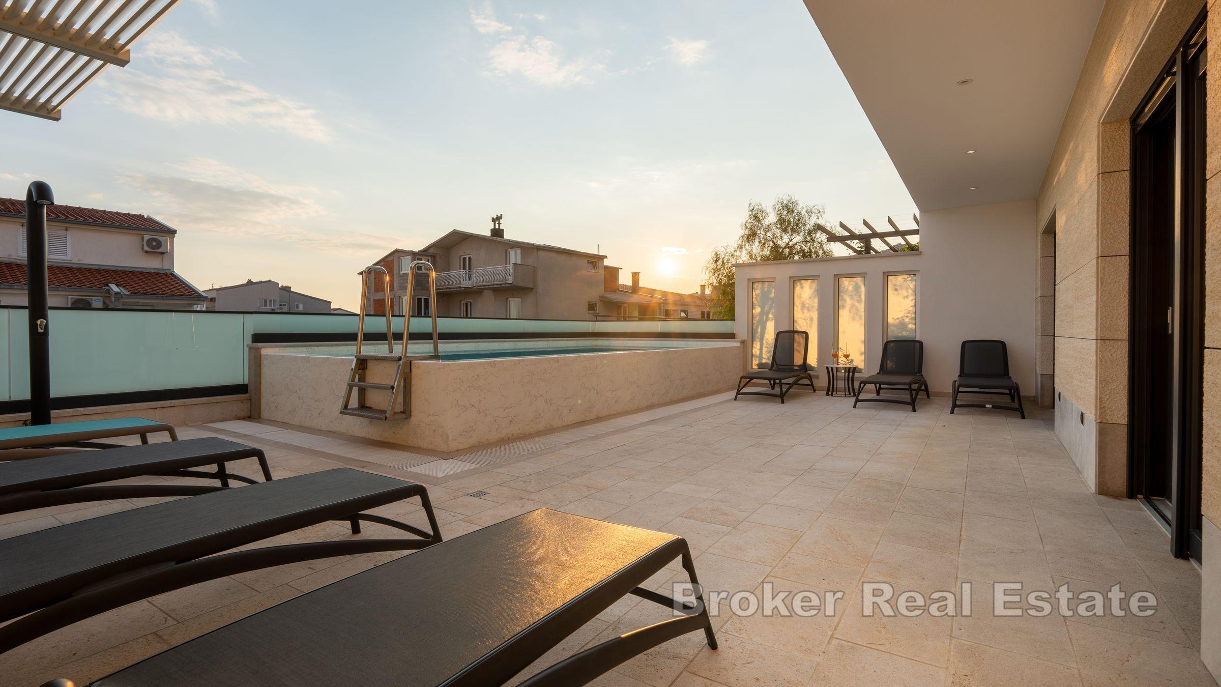 Atrakcyjna willa wakacyjna z panoramicznym widokiem na wybrzeże