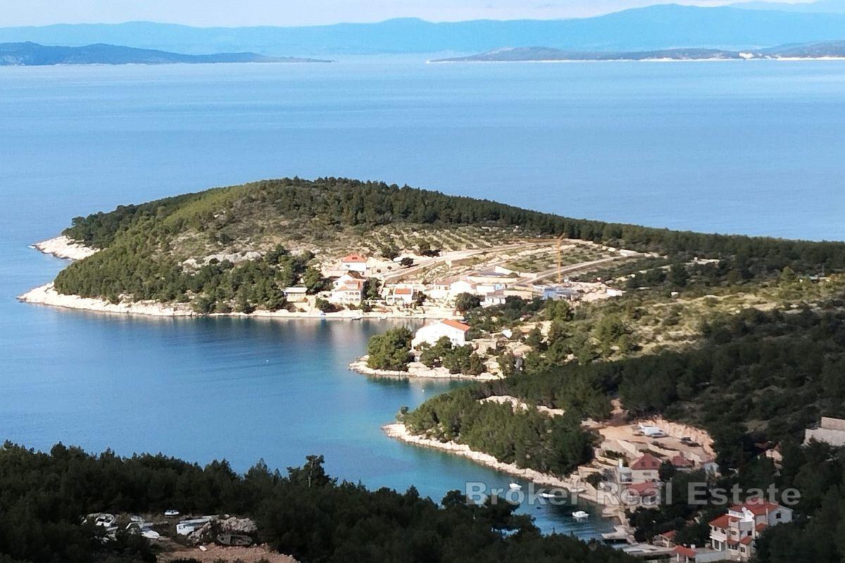 Prostorná země u moře