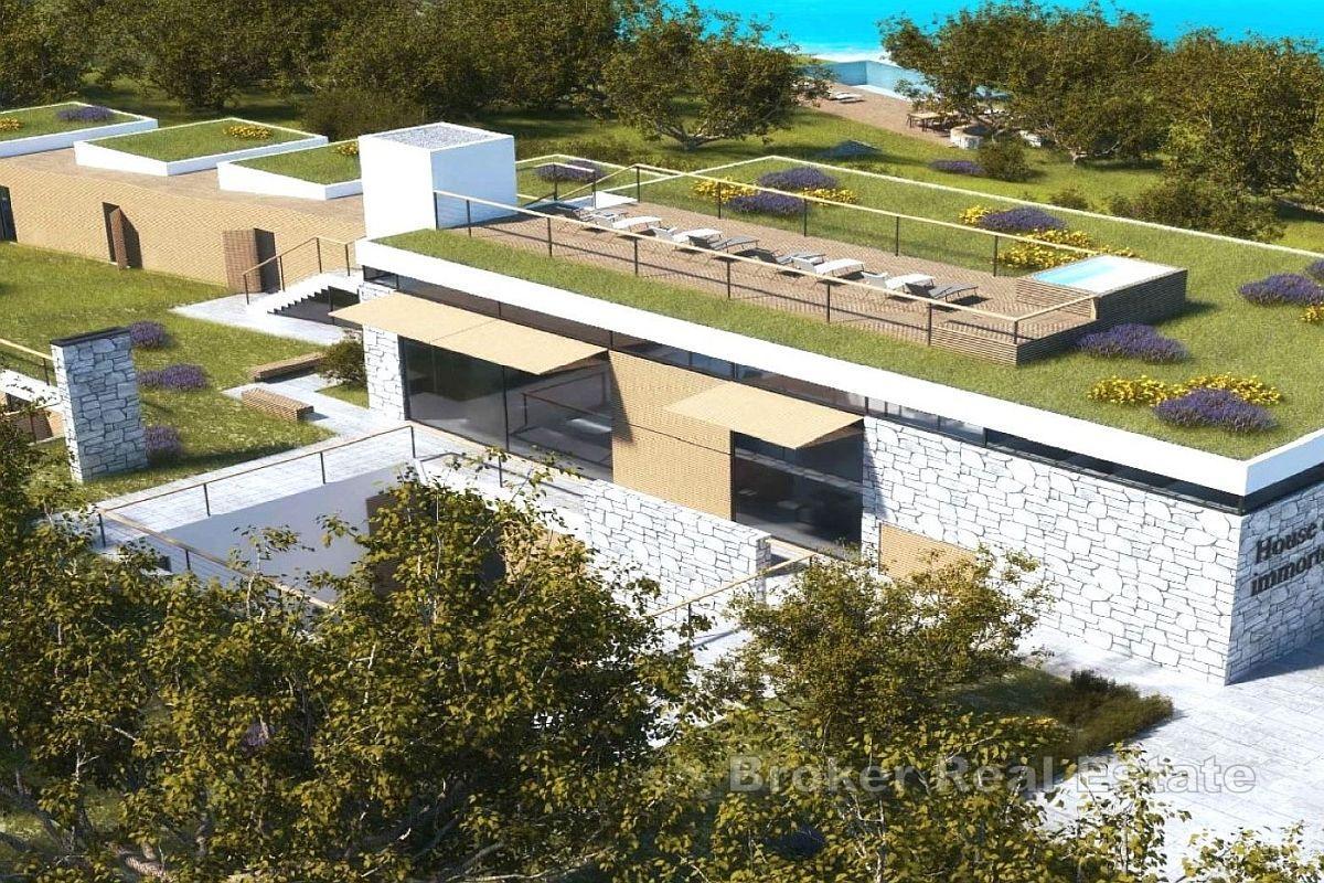 Prostorná země u moře