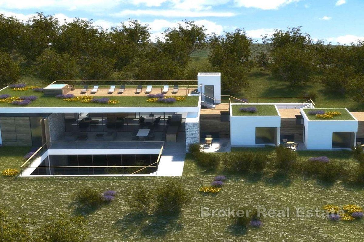 Prostorná země u moře