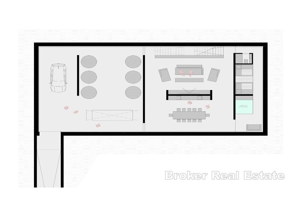 Просторный земельный участок недалеко от моря