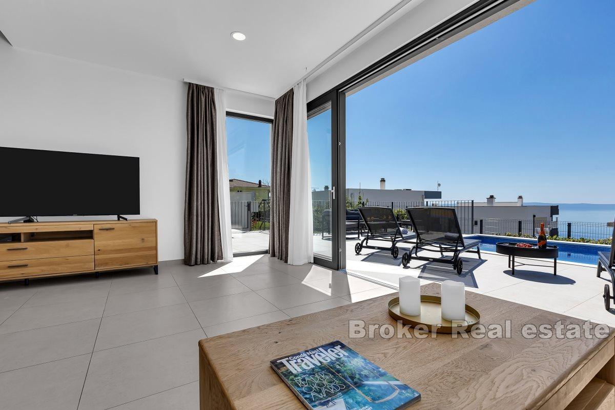 Atrakcyjna willa wakacyjna z panoramicznym widokiem na wybrzeże