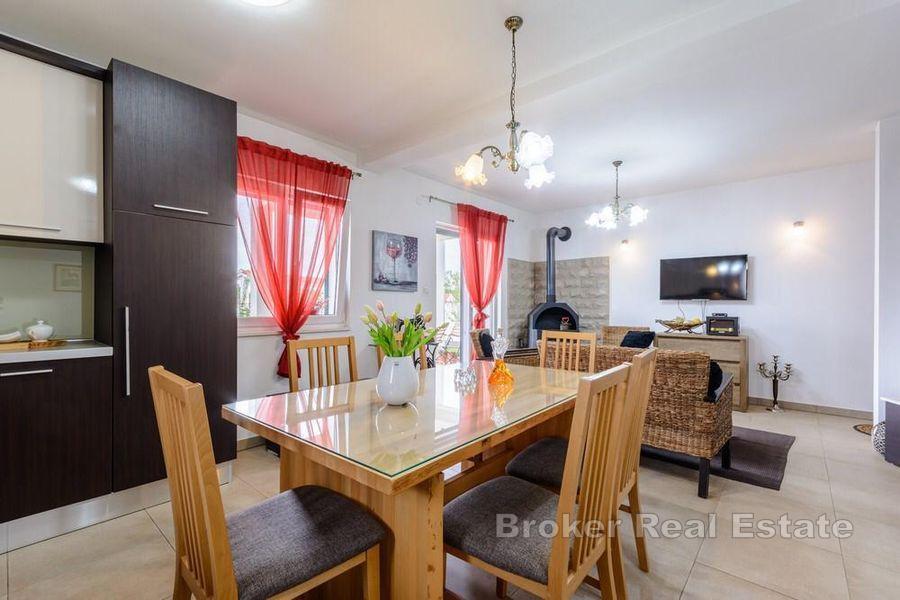 Wyjątkowy zaciszny dom otoczony piękną zielenią