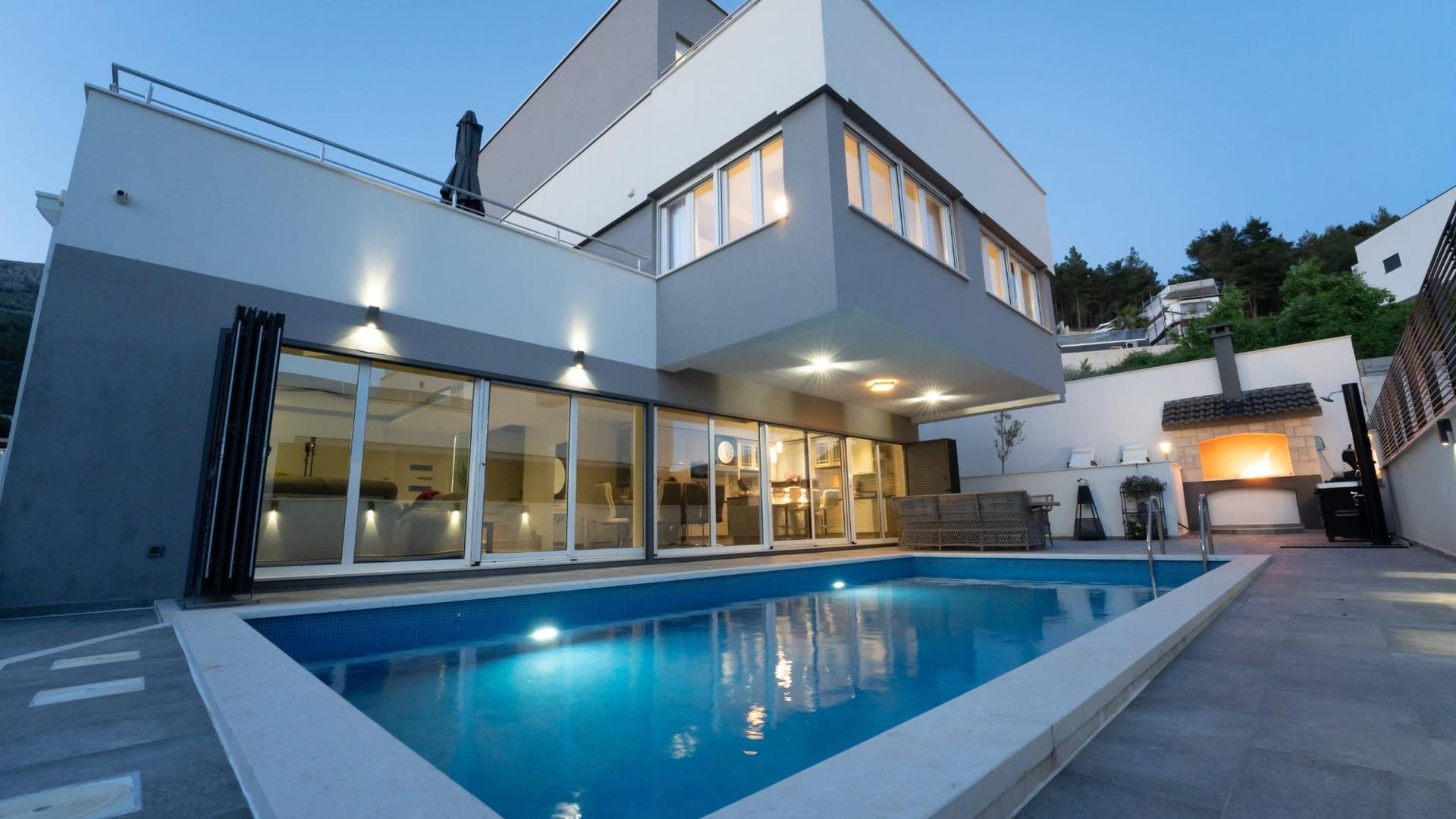 Podstrana - Moderná vila s výhľadom na pobrežie Stredozemného mora