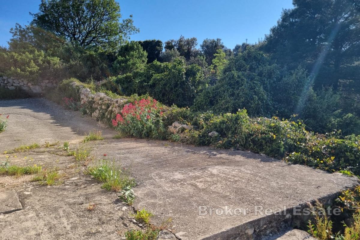 Terreno edificabile in prima fila al mare