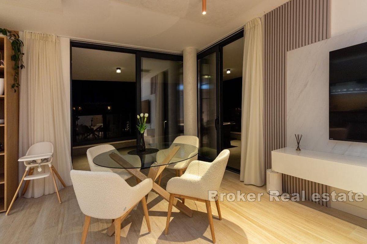 Atraktivní penthouse s výhledem na pobřeží