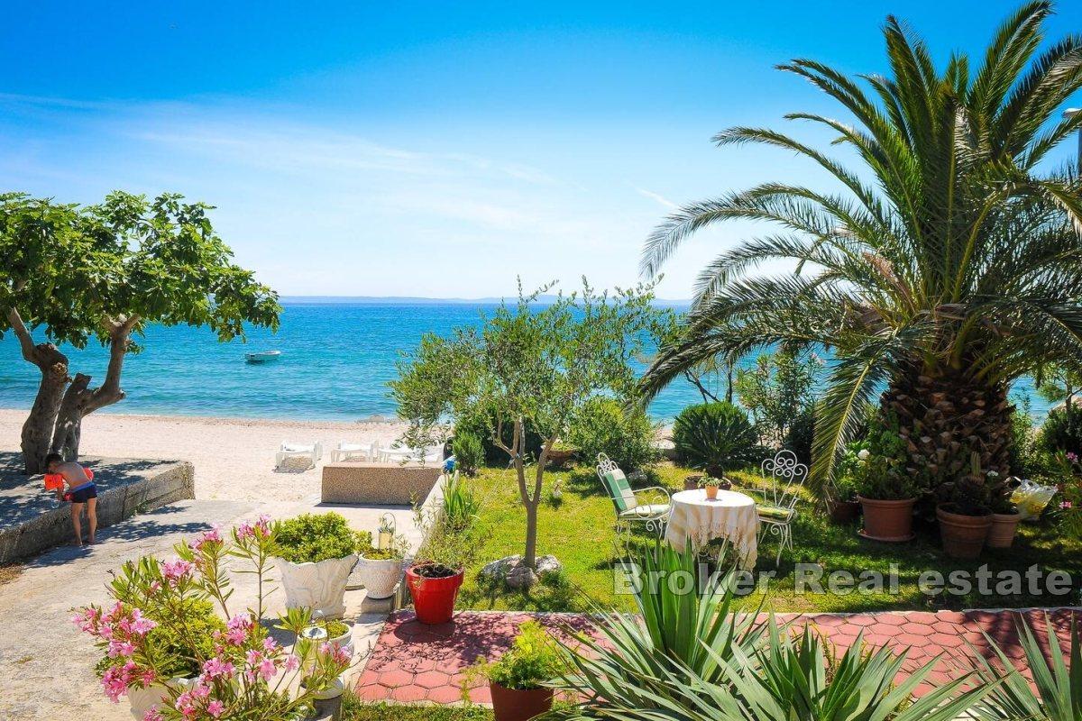 Krásny apartmán na prenájom v prvom rade pri mori